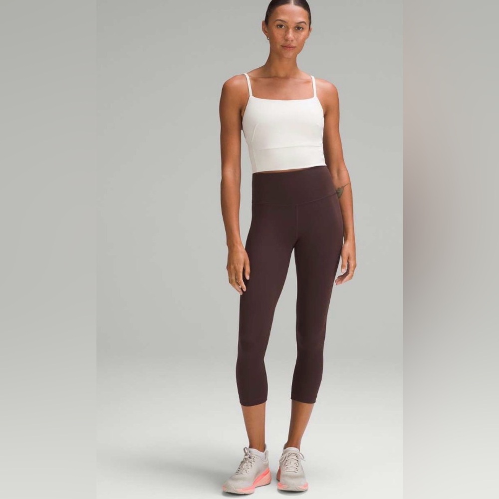 Lululemon Wunder Train High-Rise
Crop 21"
Espresso

- Like New - Picture 2 of 9